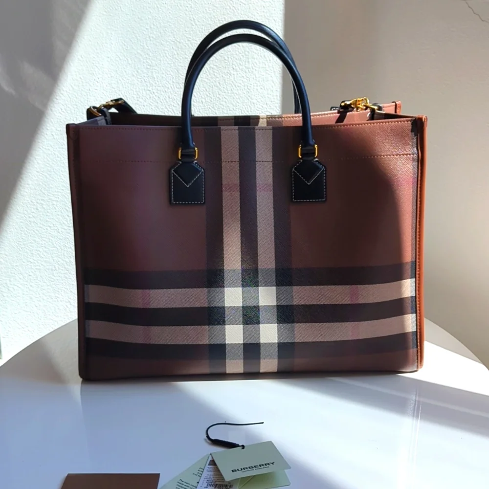 ✨ Burberry Bag MD Freya Tote Bag CL5 ✨** - Picture 6 of 17